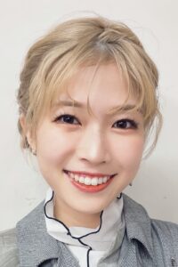 Йошино Аояма